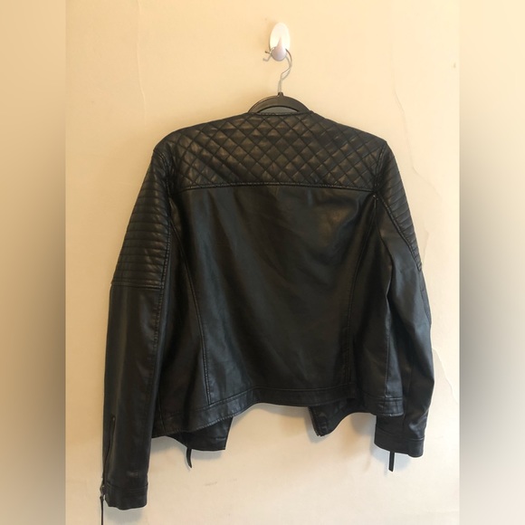 Loved TopShop Cropped Leather Jacket! - Picture 2 of 3